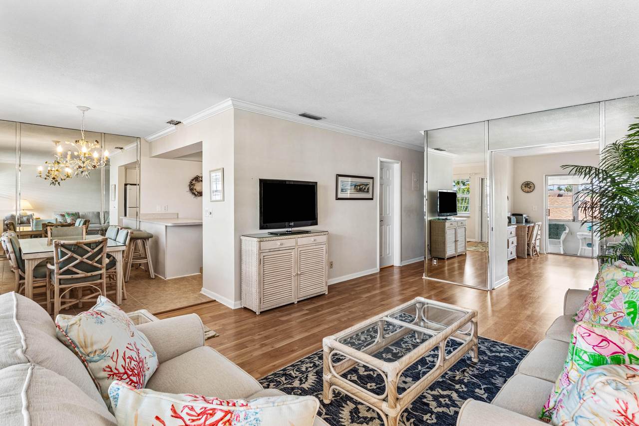 5505 Ocean Boulevard - Photo 1