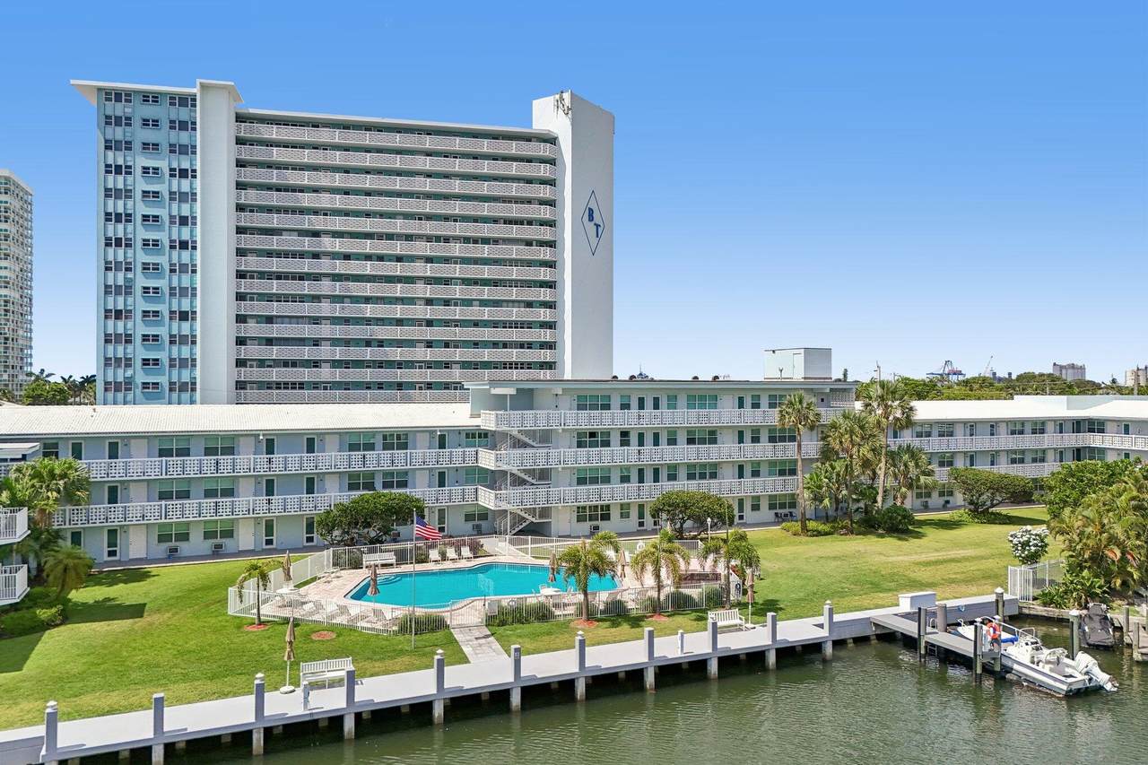 1850 Ocean Drive - Photo 1