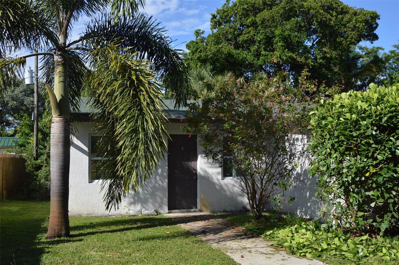 819 14th Court - Photo 1