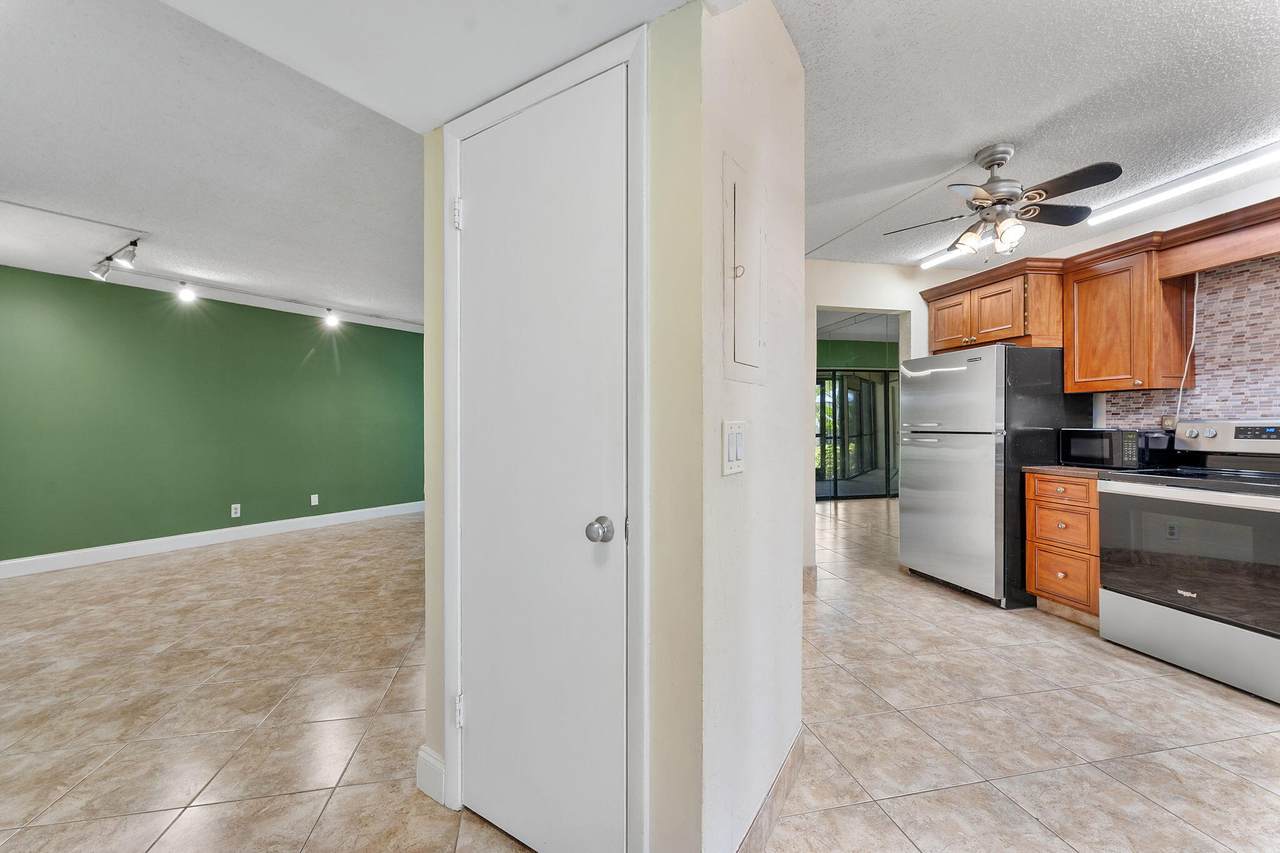 https://bt-photos.global.ssl.fastly.net/beaches/1280_boomver_1_B26043664-2.jpg