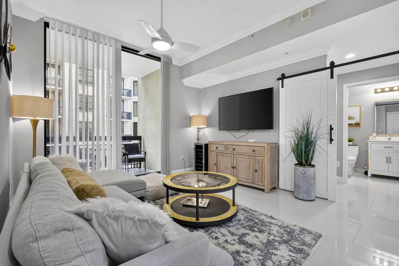 701 Olive Avenue - Photo 1