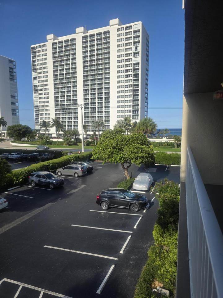 https://bt-photos.global.ssl.fastly.net/beaches/1280_boomver_1_B26043813-2.jpg