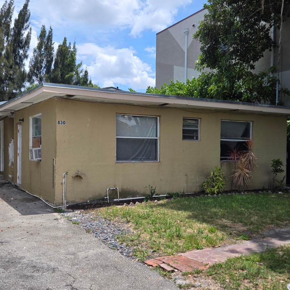 830 14th Street - Photo 1