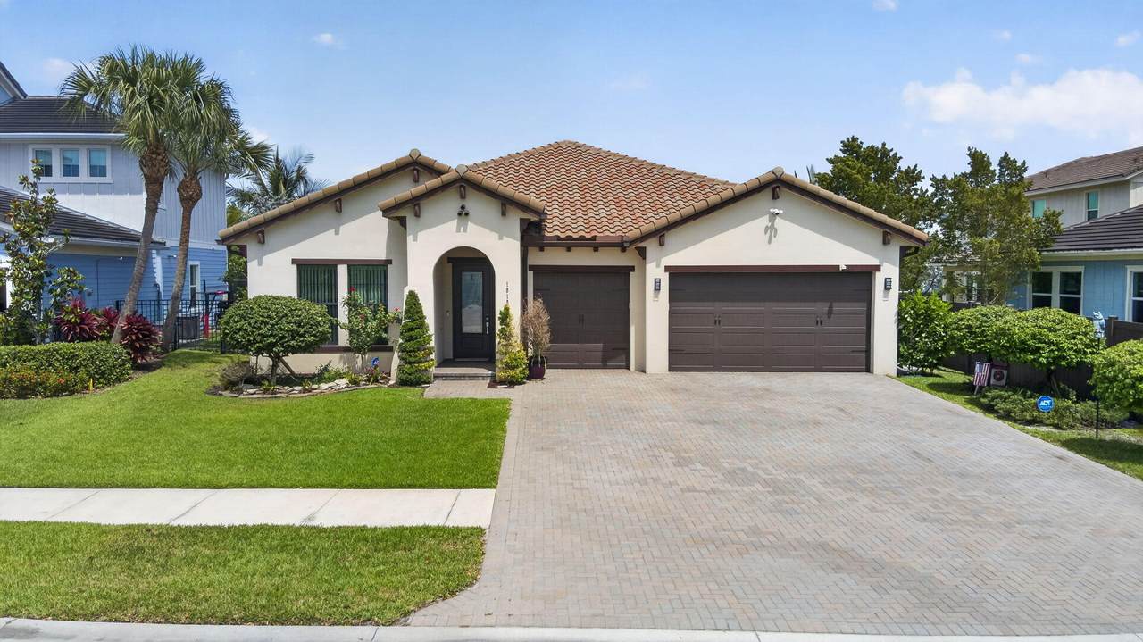 1010 Sweetgrass Street - Photo 1