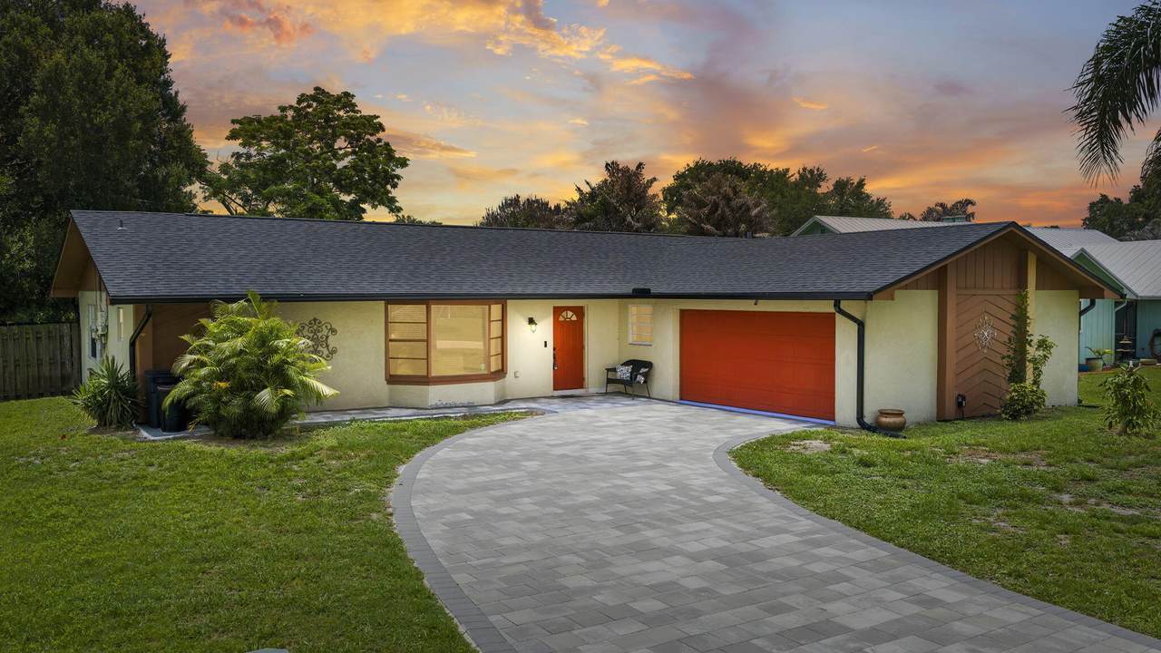 2485 Alden Street - Photo 1