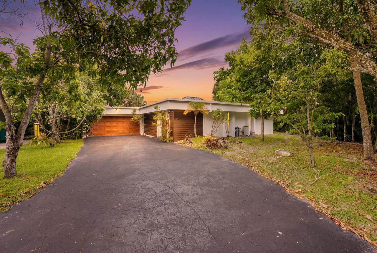 4400 Queen Palm Lane - Photo 1