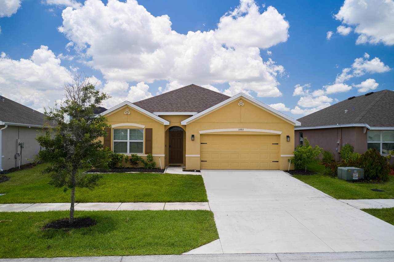10953 Tessili Way - Photo 1