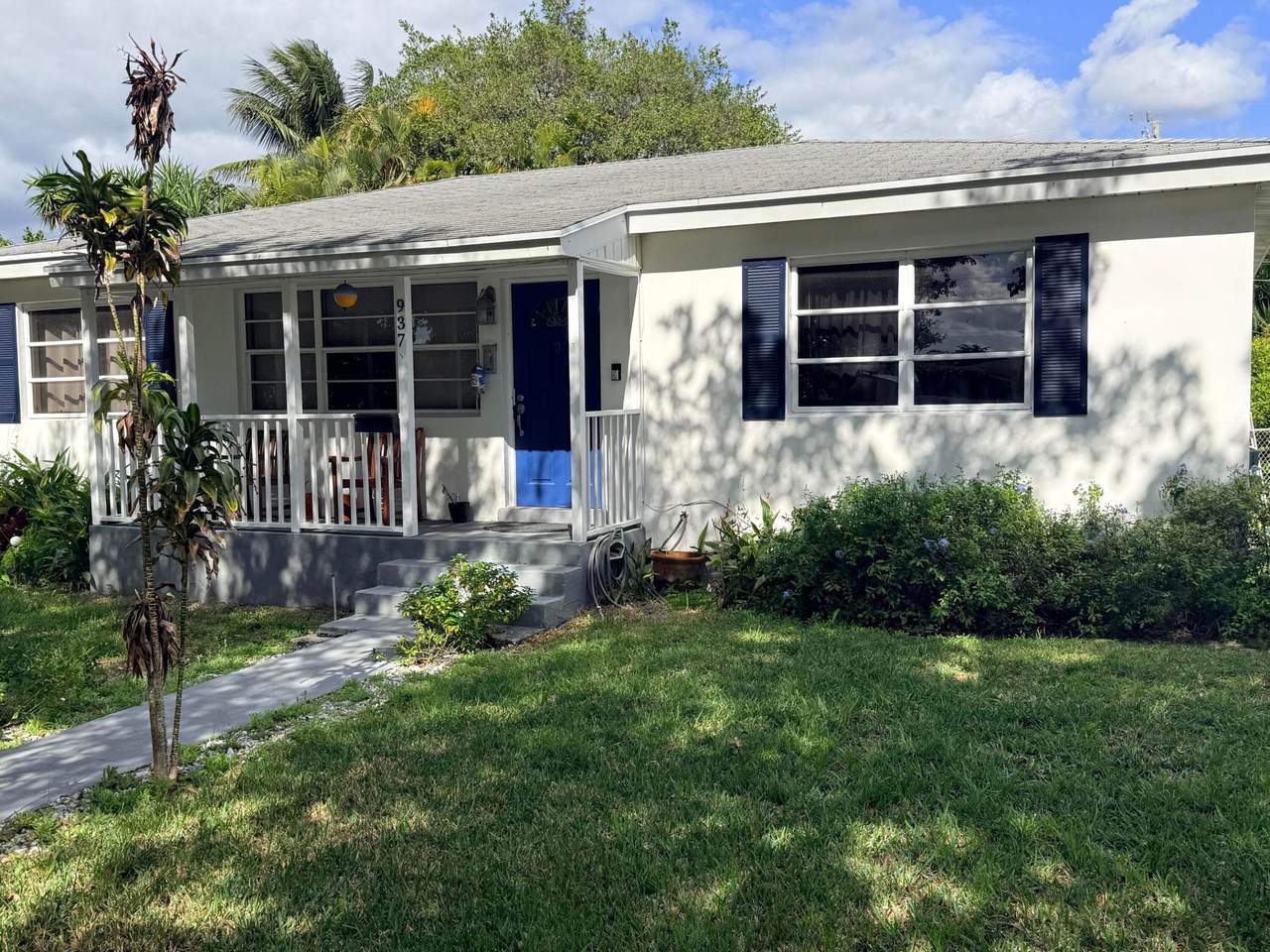 937 Upland Road - Photo 1