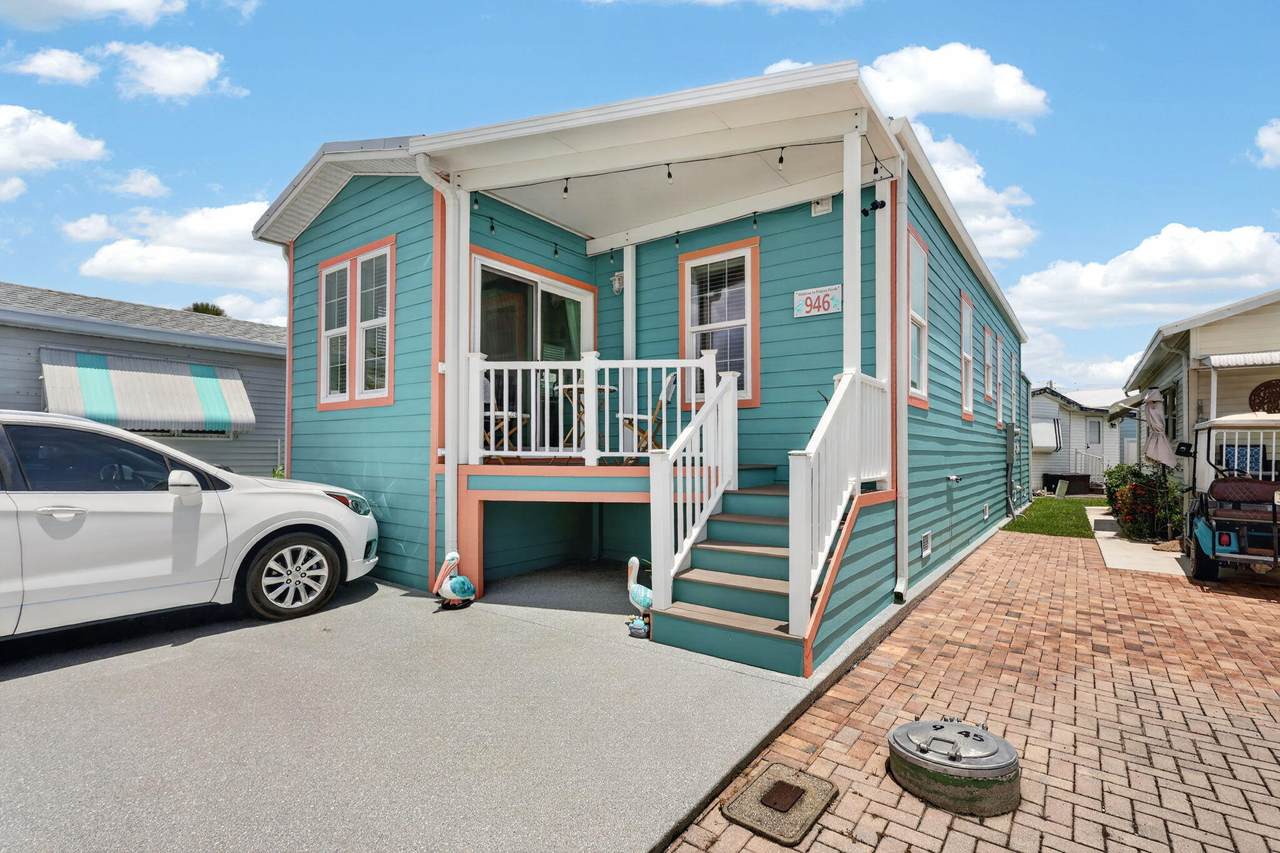 946 Nettles Boulevard - Photo 1