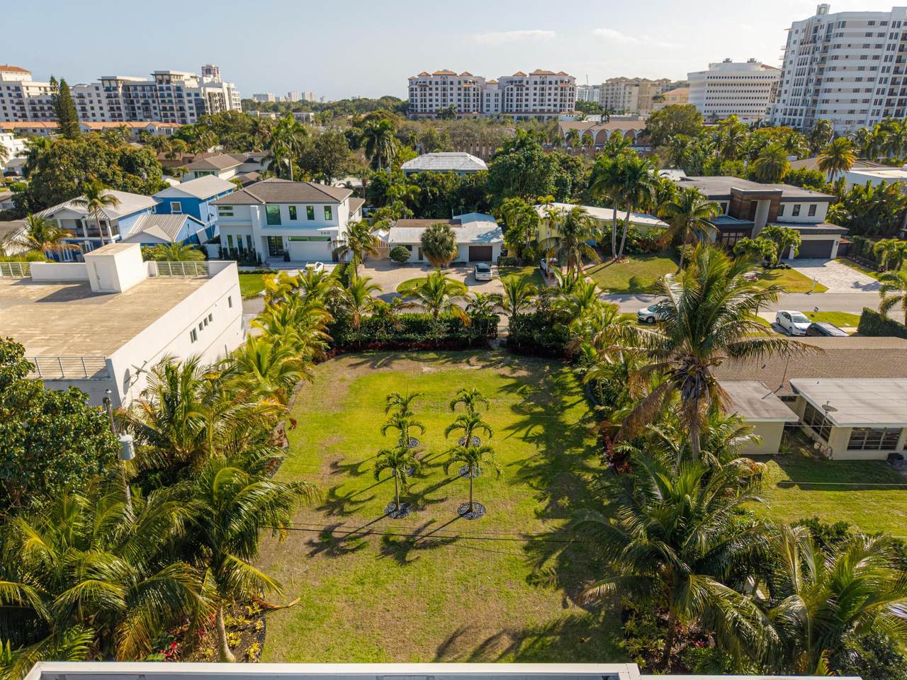 https://bt-photos.global.ssl.fastly.net/beaches/1280_boomver_1_B26045910-2.jpg