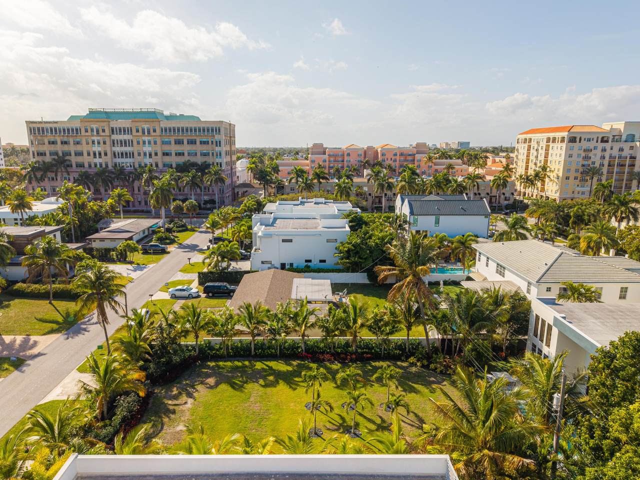 https://bt-photos.global.ssl.fastly.net/beaches/1280_boomver_1_B26045910-2.jpg