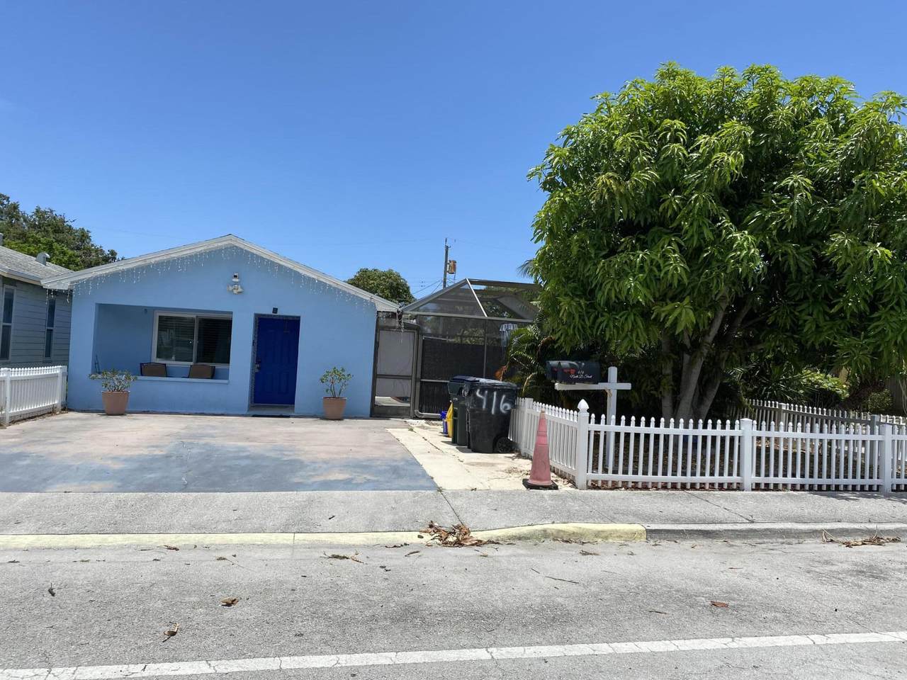 416 D Street - Photo 1