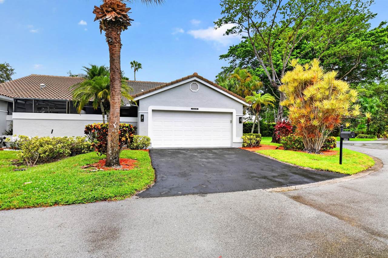 10523 Ladypalm - Photo 1