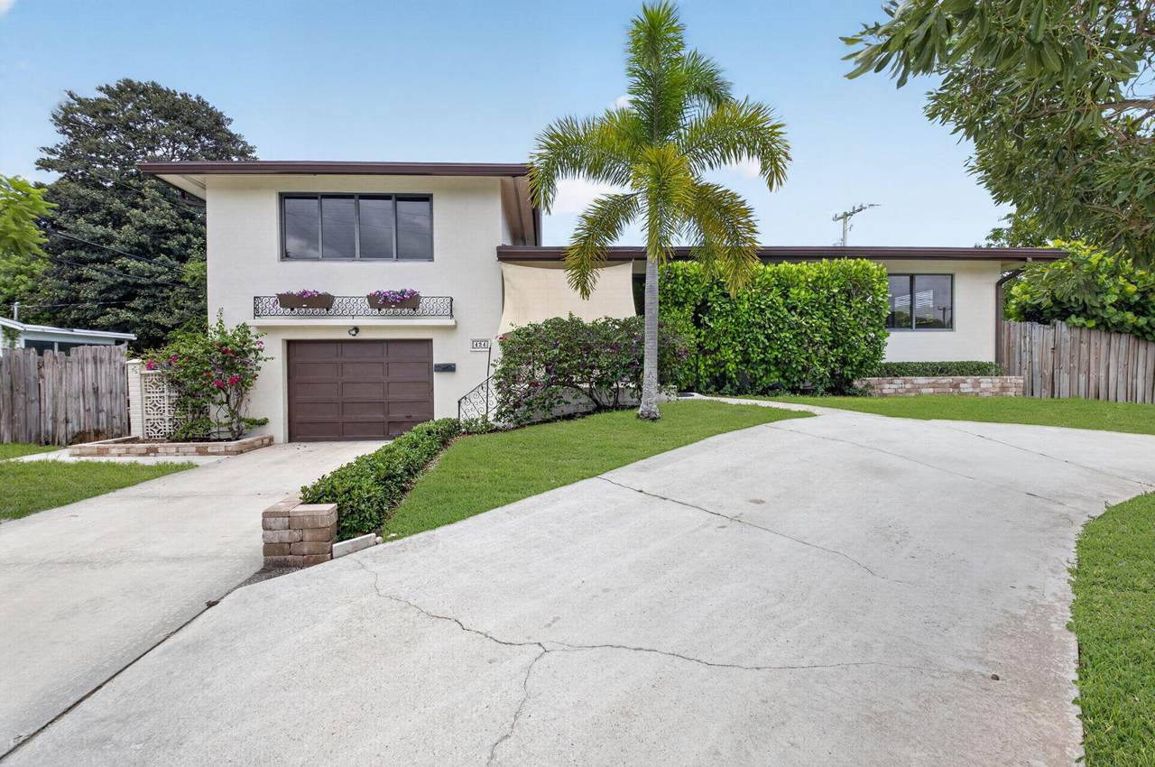 424 12th Avenue - Photo 1