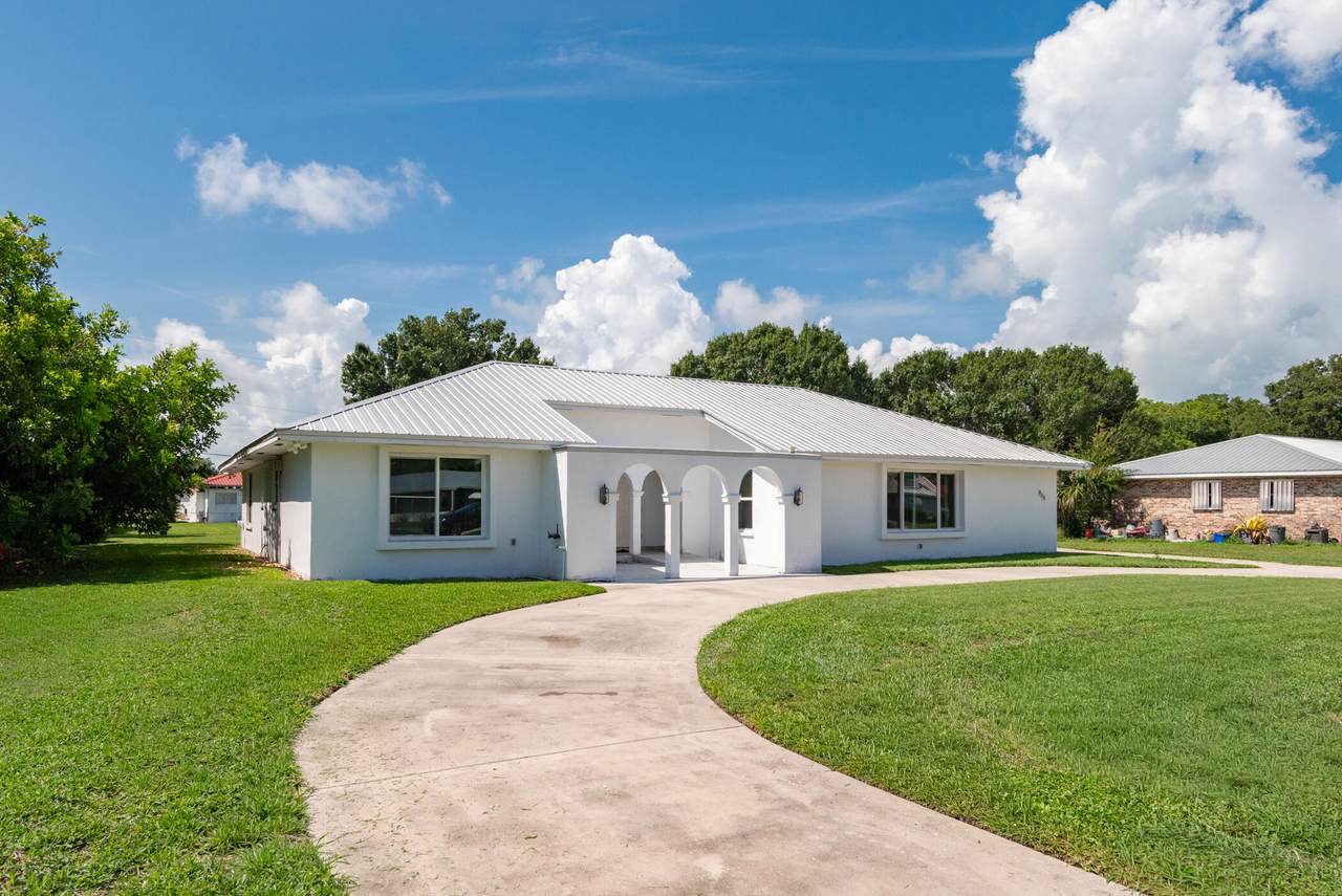 312 De Soto Avenue - Photo 1