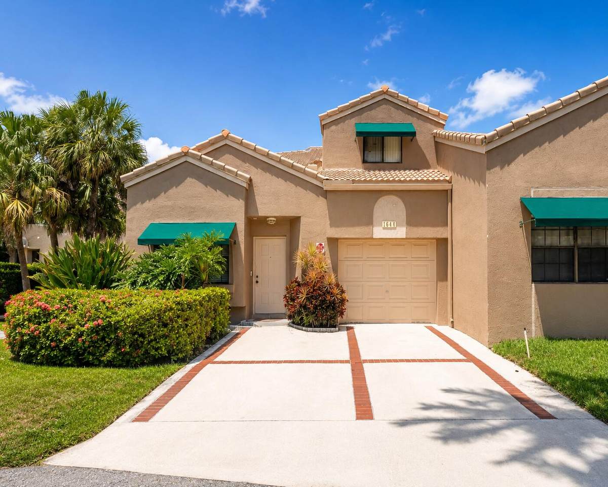1644 Cypress Pointe Drive - Photo 1