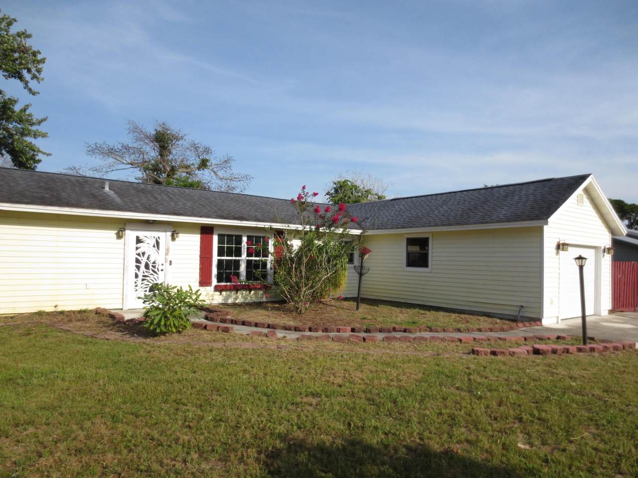 https://bt-photos.global.ssl.fastly.net/beaches/1280_boomver_1_B26048231-2.jpg