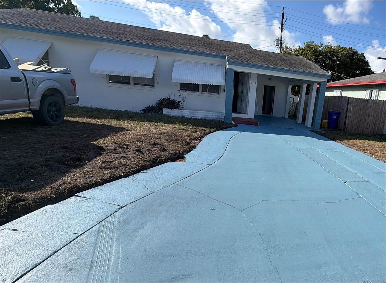 936 45th Street - Photo 1