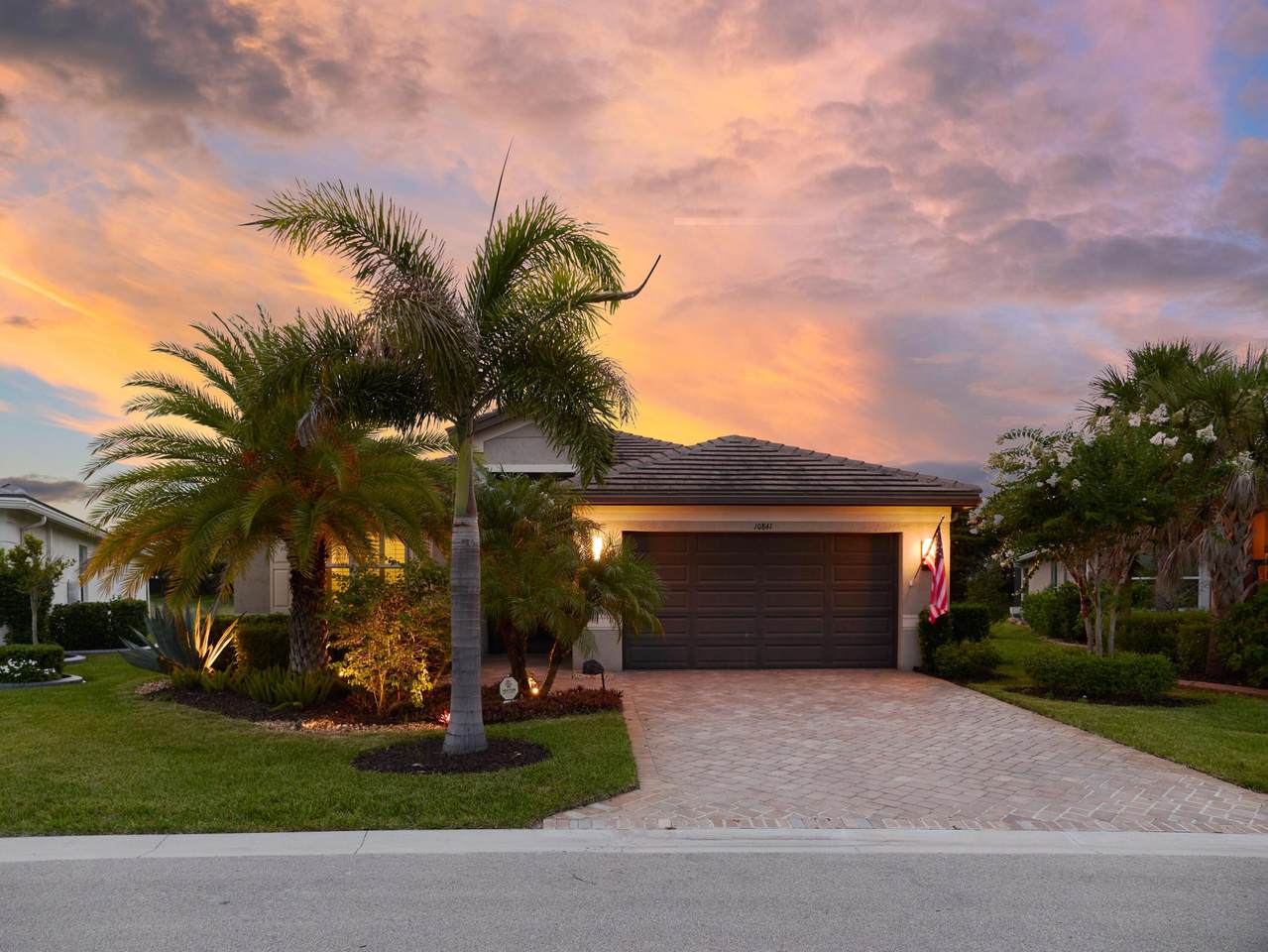 10841 Sunray Street - Photo 1