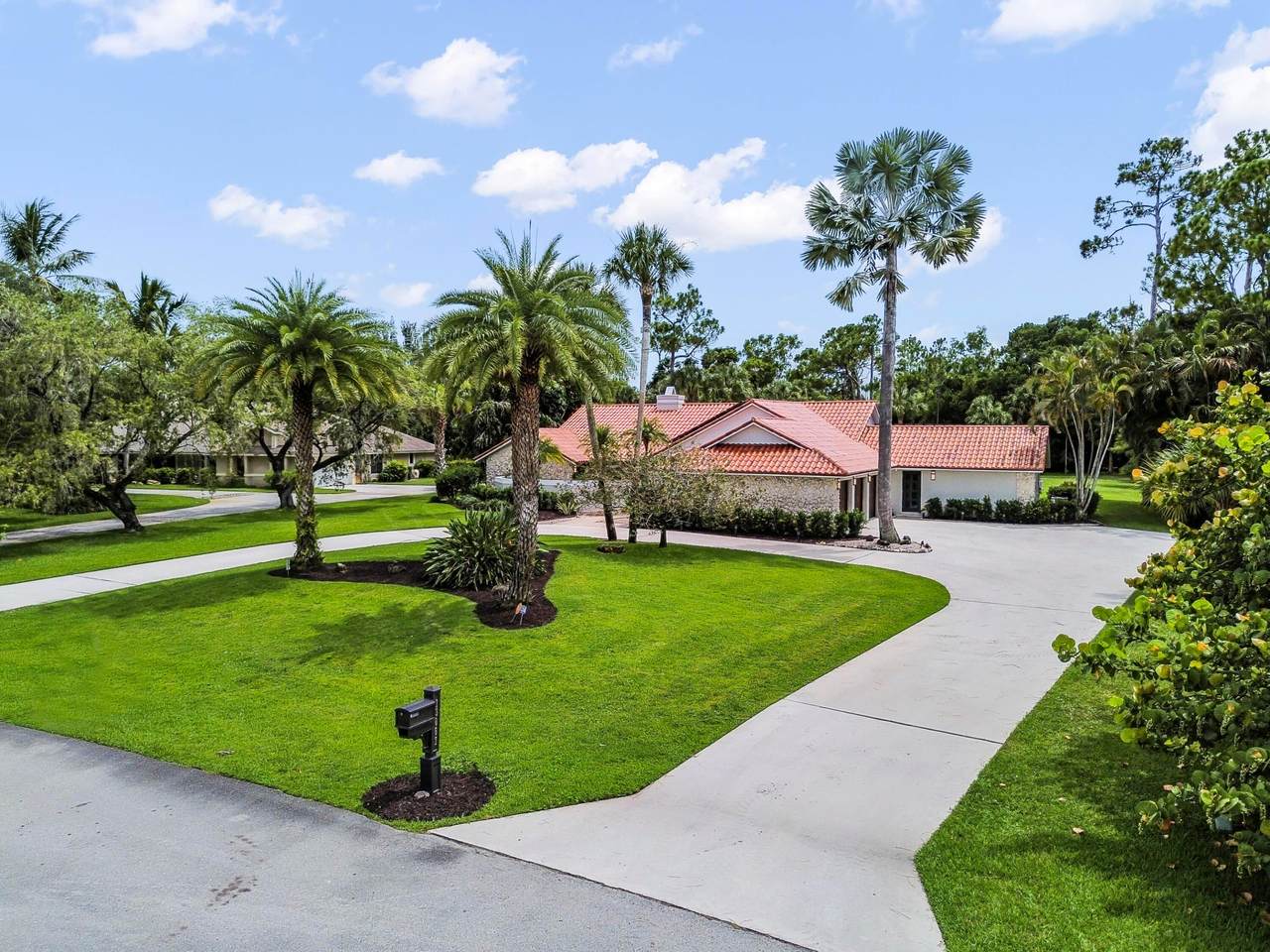13067 Doubletree Circle - Photo 1