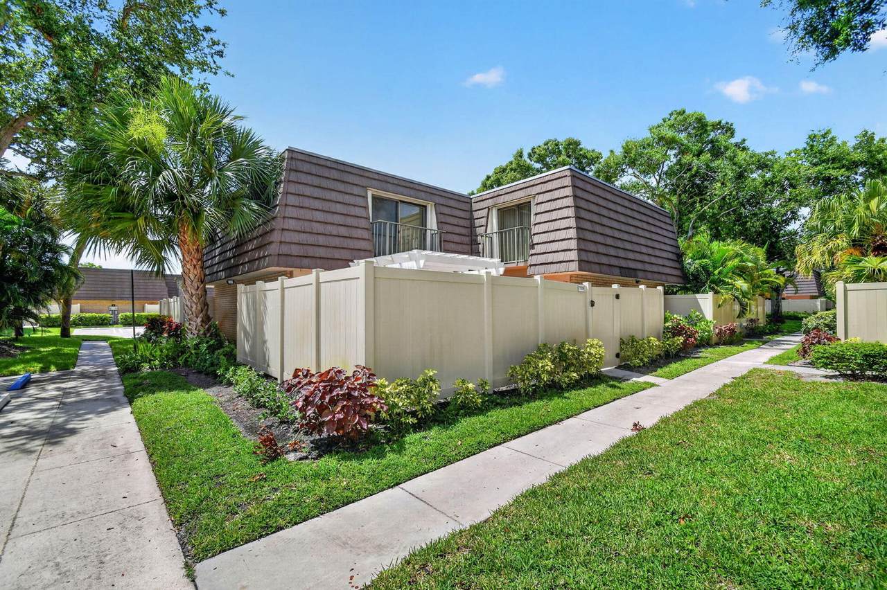 7109 71st Way - Photo 1