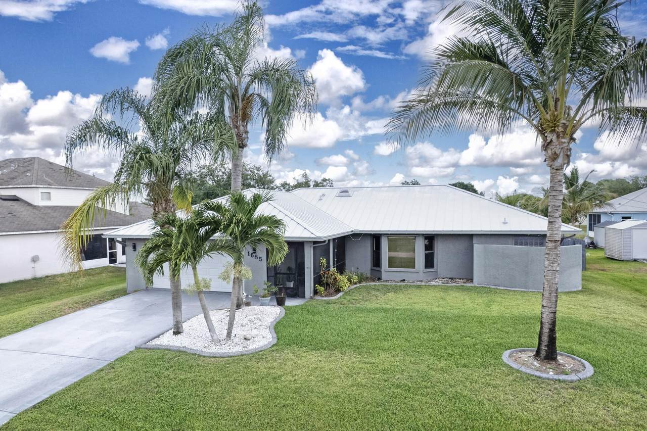 1685 Schleicher Lane - Photo 1