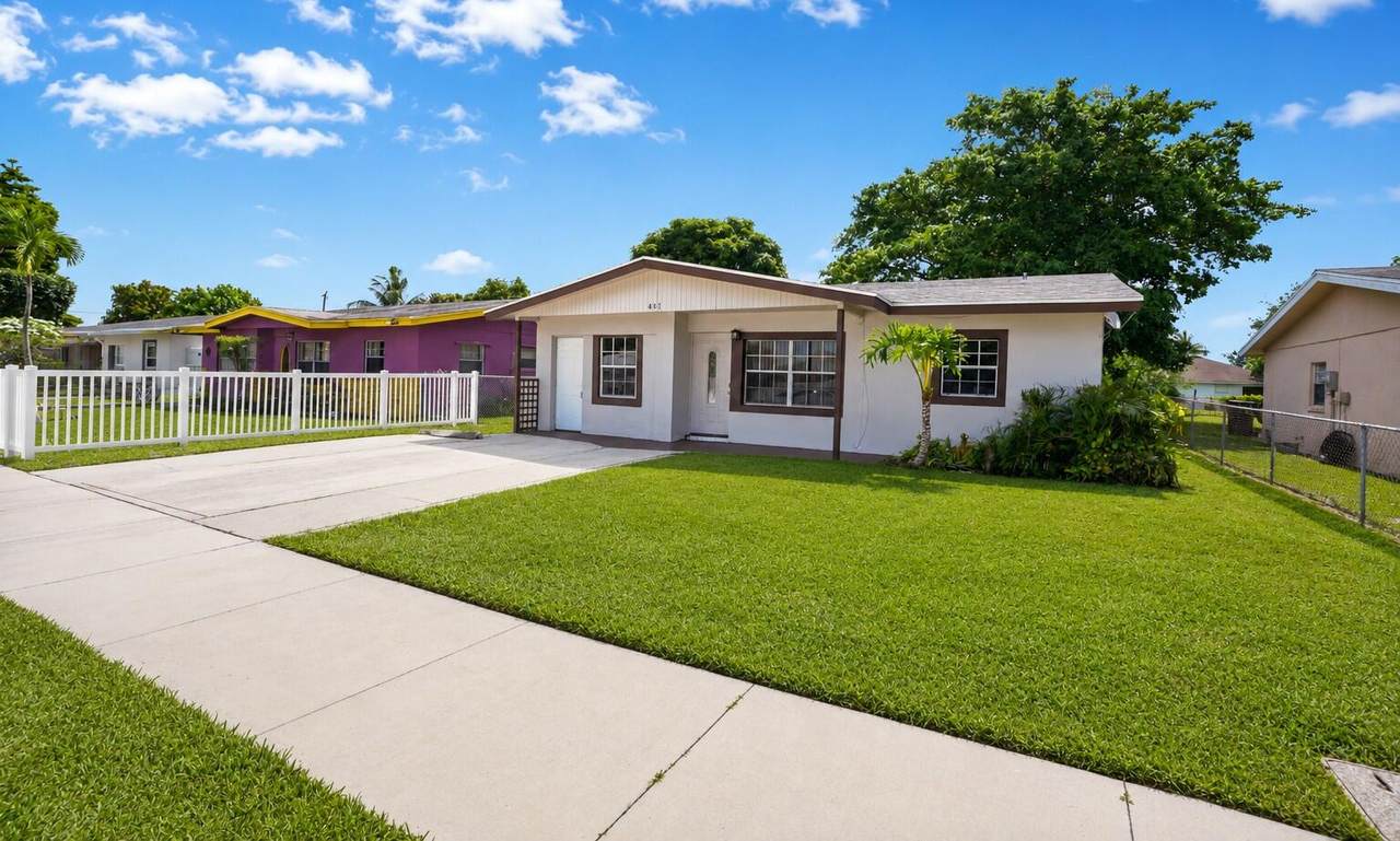 417 8th Avenue - Photo 1