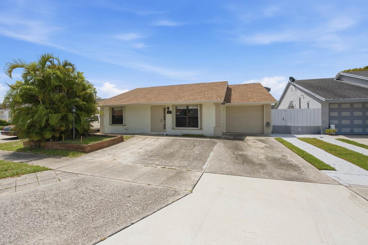 5814 Ithaca Circle - Photo 1