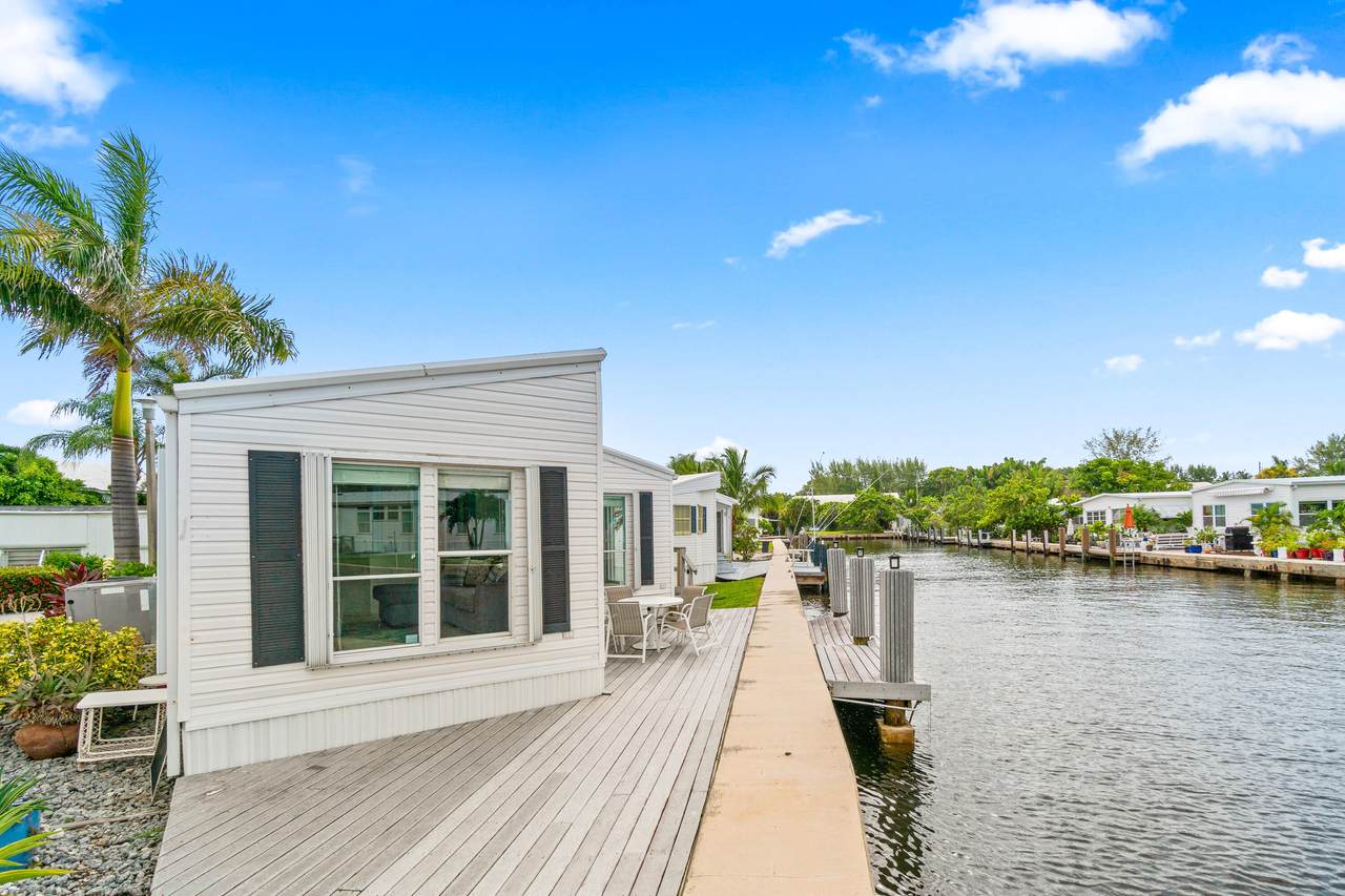 207 Mallard Drive - Photo 1