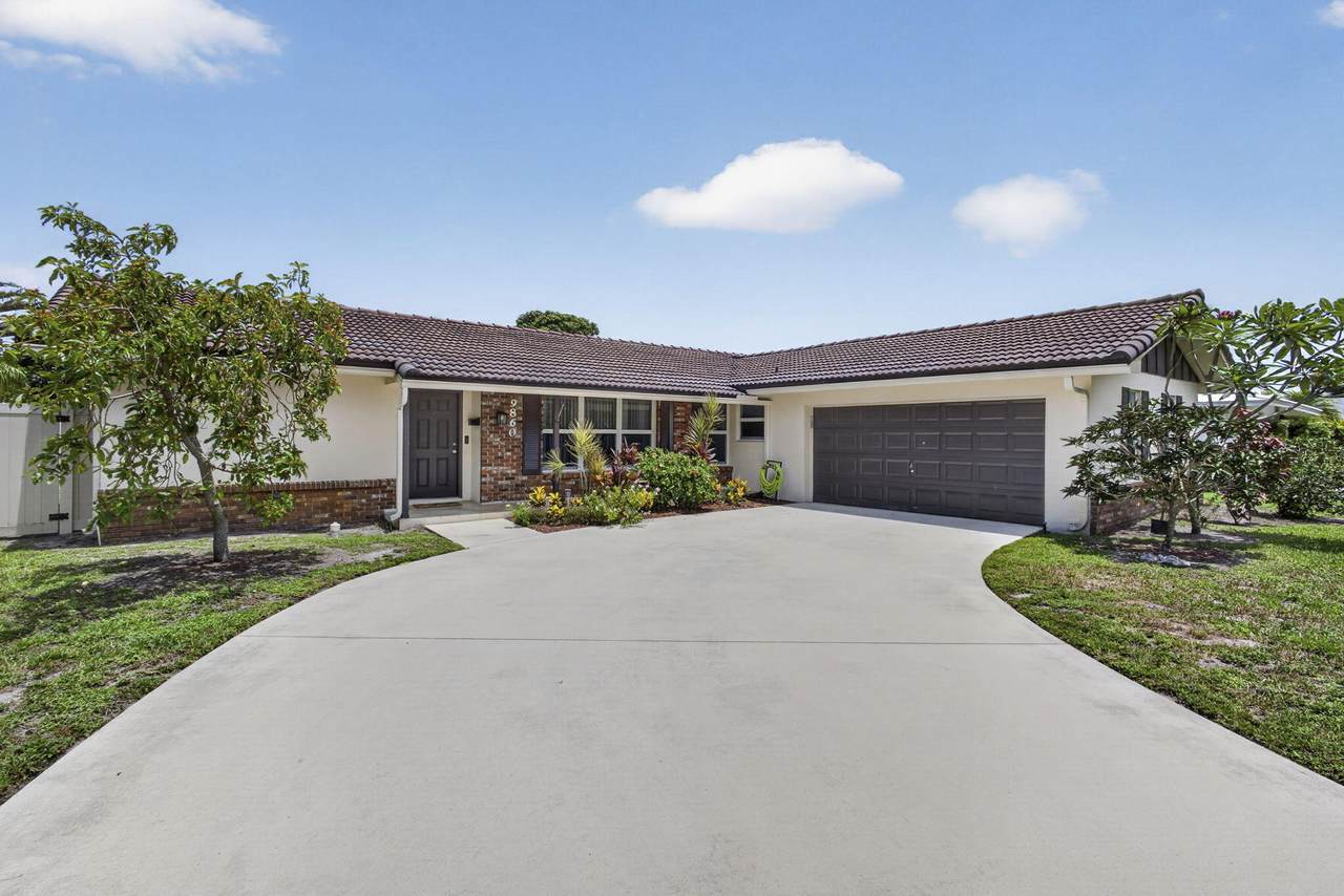 9860 Honeysuckle Avenue - Photo 1