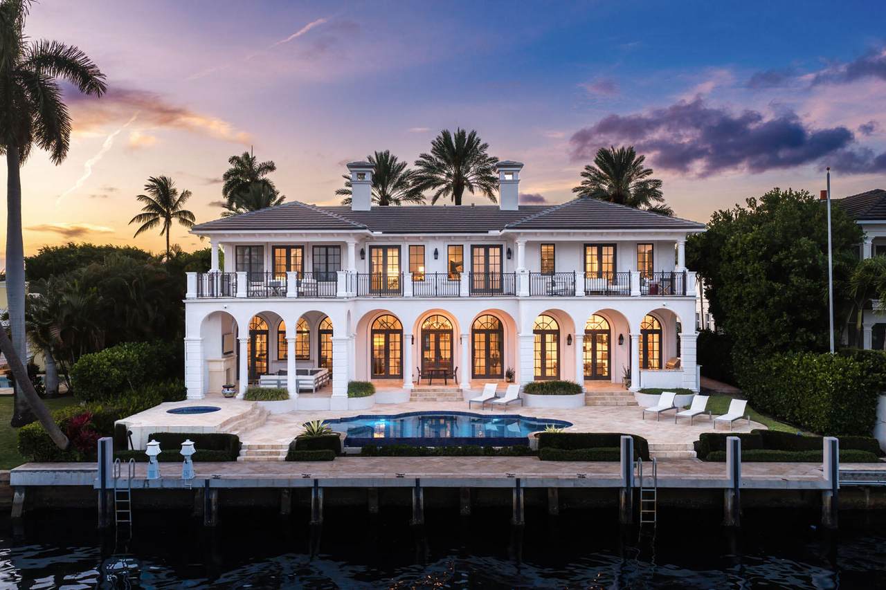 https://bt-photos.global.ssl.fastly.net/beaches/1280_boomver_1_B26049746-2.jpg