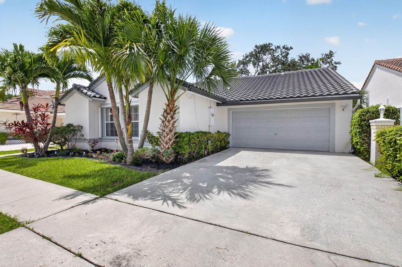 10048 Country Brook Road - Photo 1