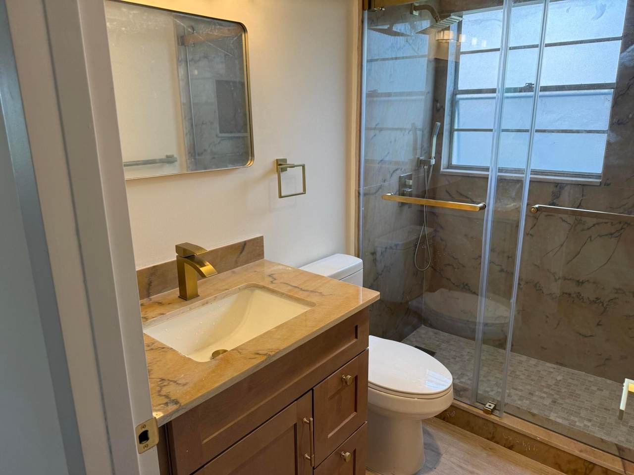 https://bt-photos.global.ssl.fastly.net/beaches/1280_boomver_1_B26050157-2.jpg