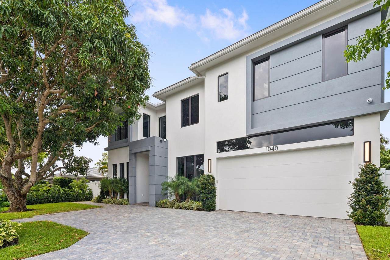 1040 6th Terrace - Photo 1
