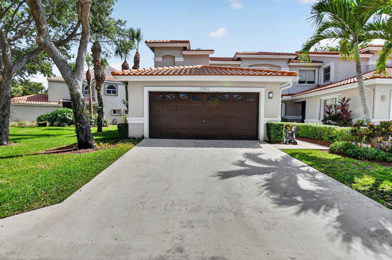10401 Lake Vista Circle - Photo 1