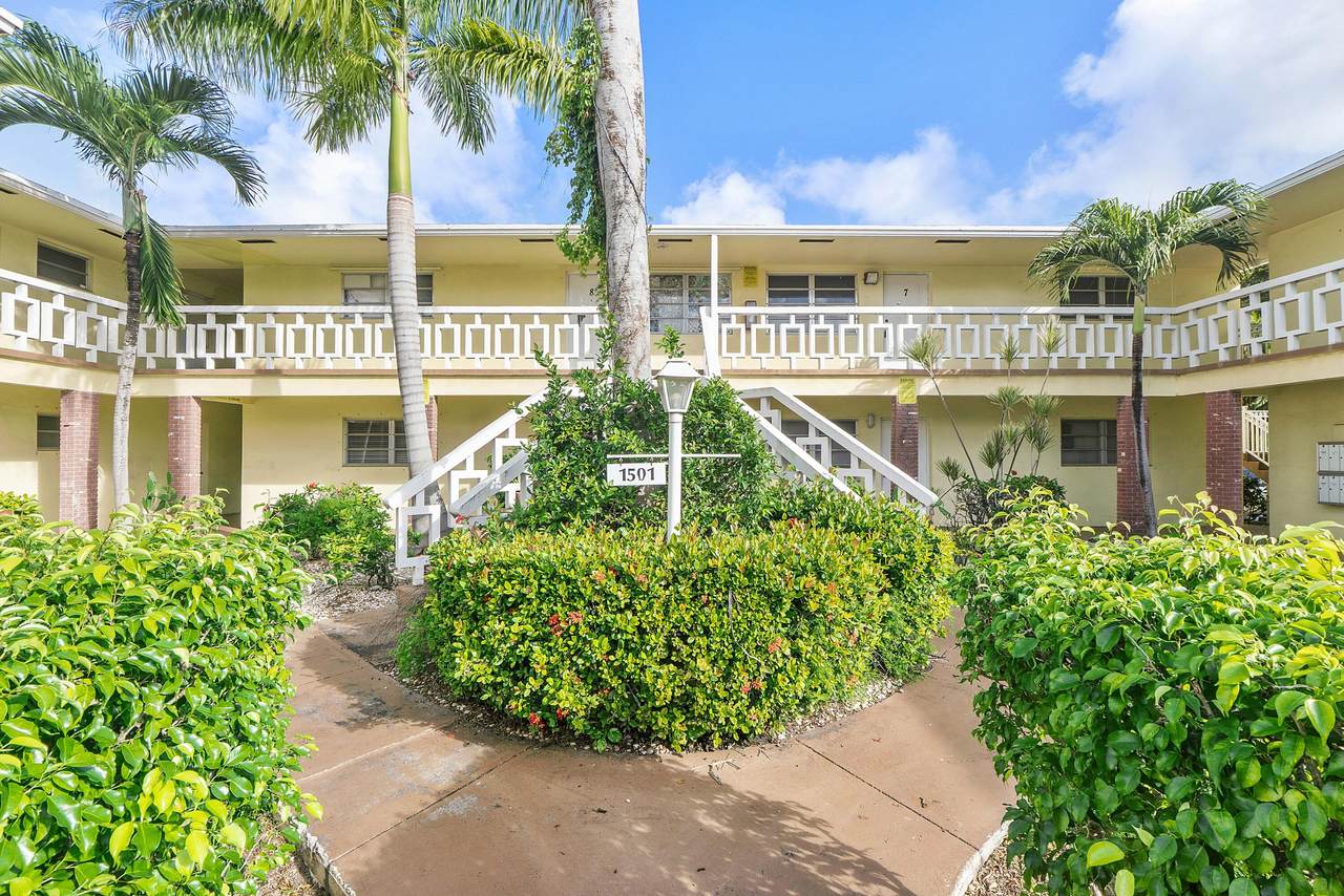 1501 Arthur Street - Photo 1