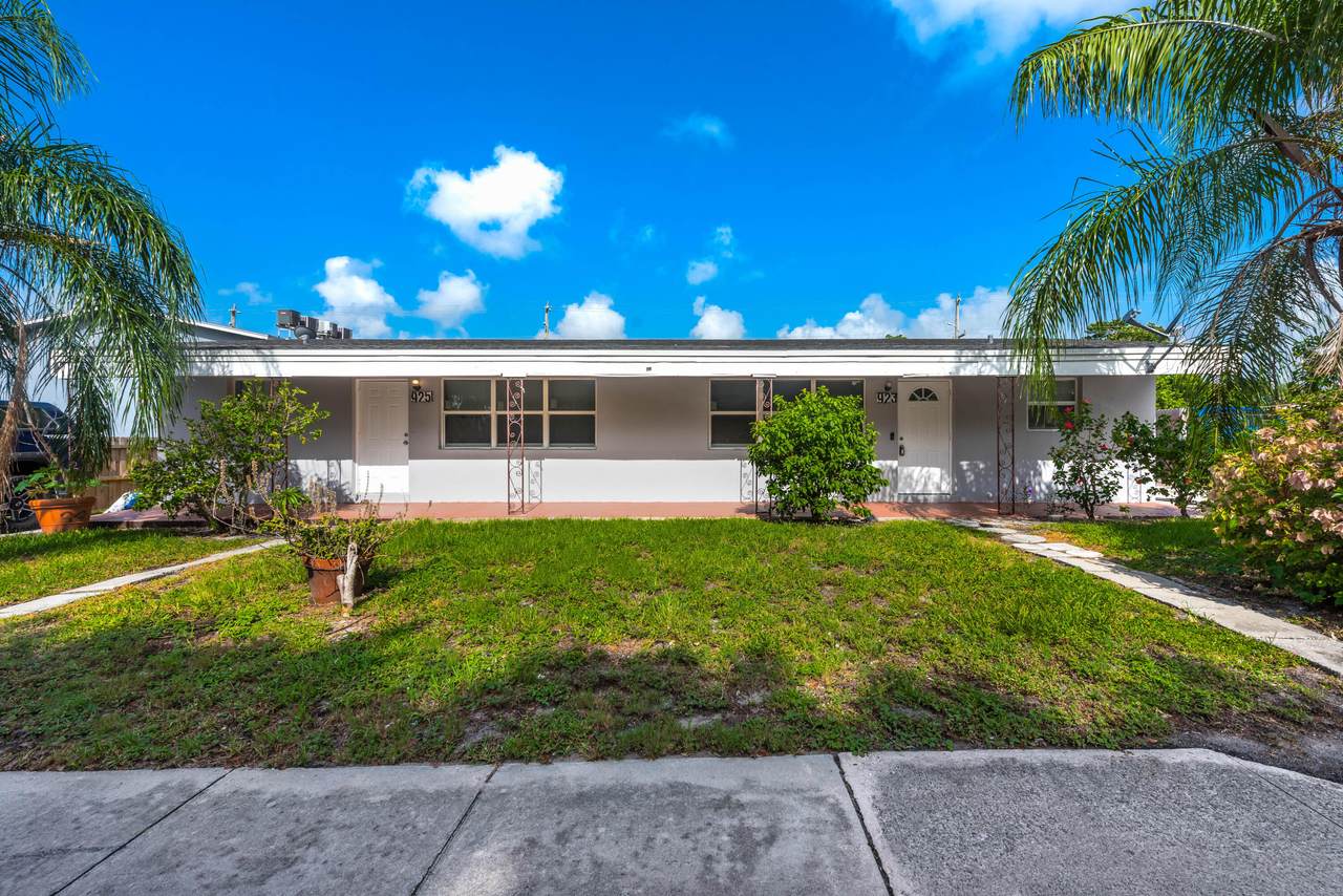 925 Pine Street - Photo 1