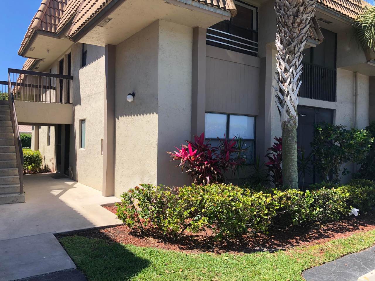 10714 Royal Palm Boulevard - Photo 1