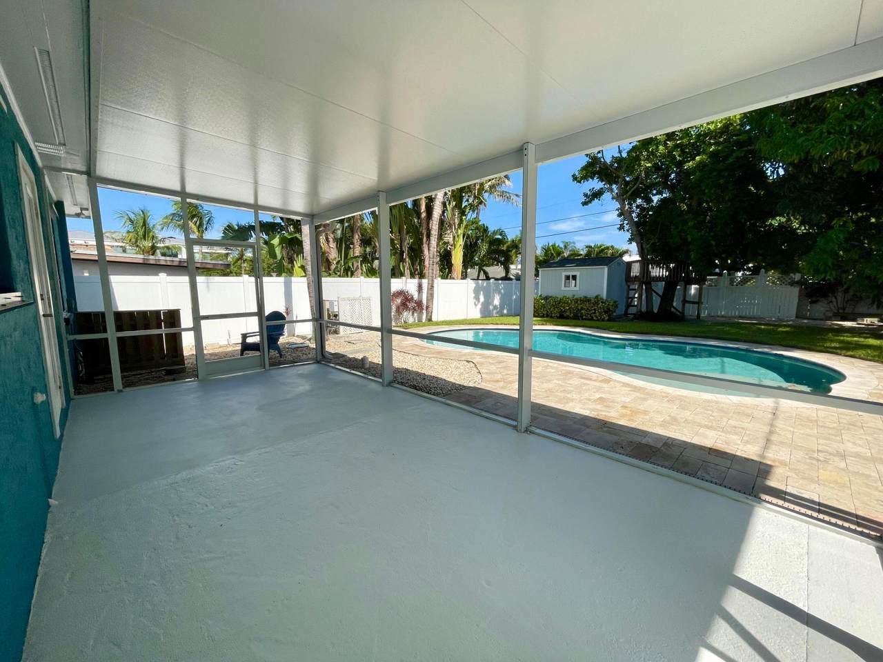 https://bt-photos.global.ssl.fastly.net/beaches/1280_boomver_2_B26053965-2.jpg