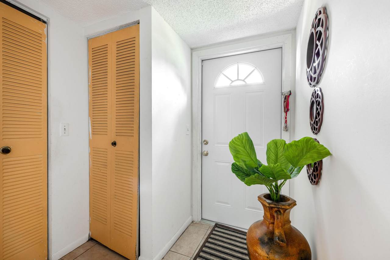 150 Lake Meryl Drive - Photo 1