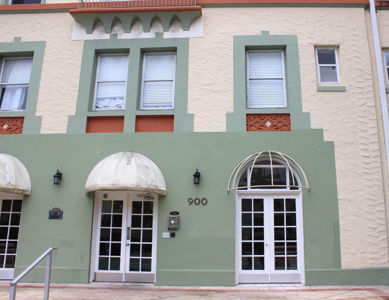 900 16TH Street - Photo 1