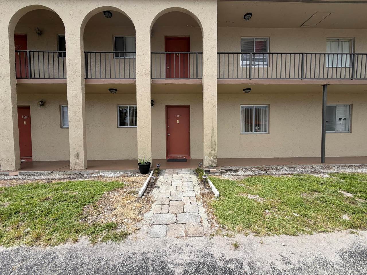6112 Forest Hill Boulevard - Photo 1