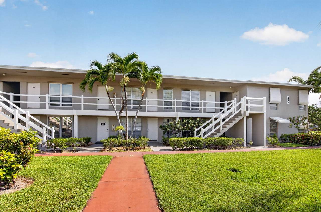 309 Circle Drive - Photo 1