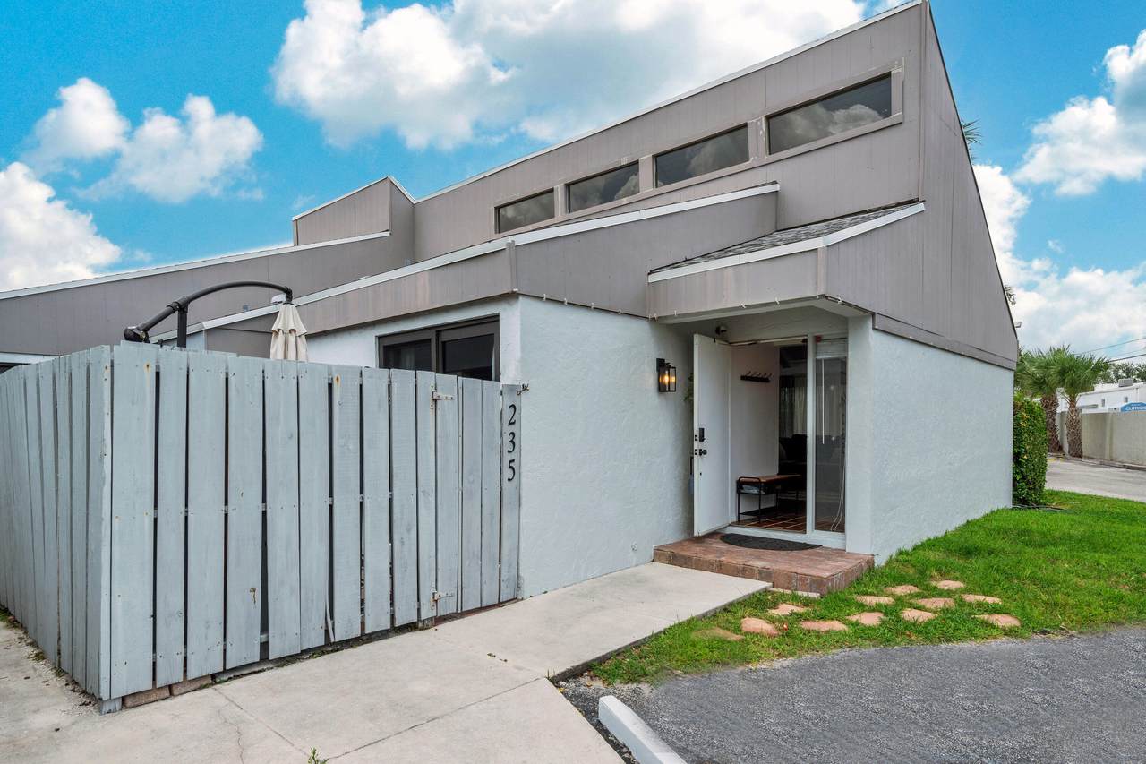 235 15TH Street - Photo 1