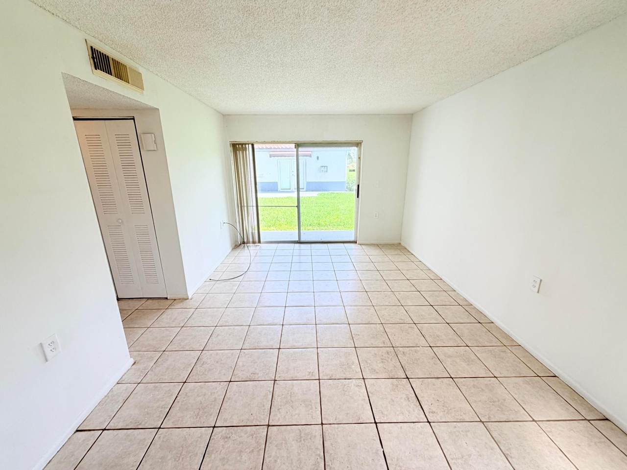 https://bt-photos.global.ssl.fastly.net/beaches/1280_boomver_1_B26055180-2.jpg