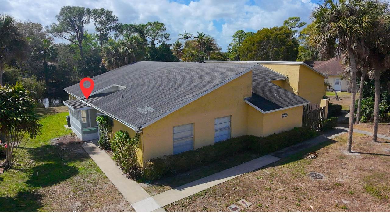 202 Sparrow Drive - Photo 1