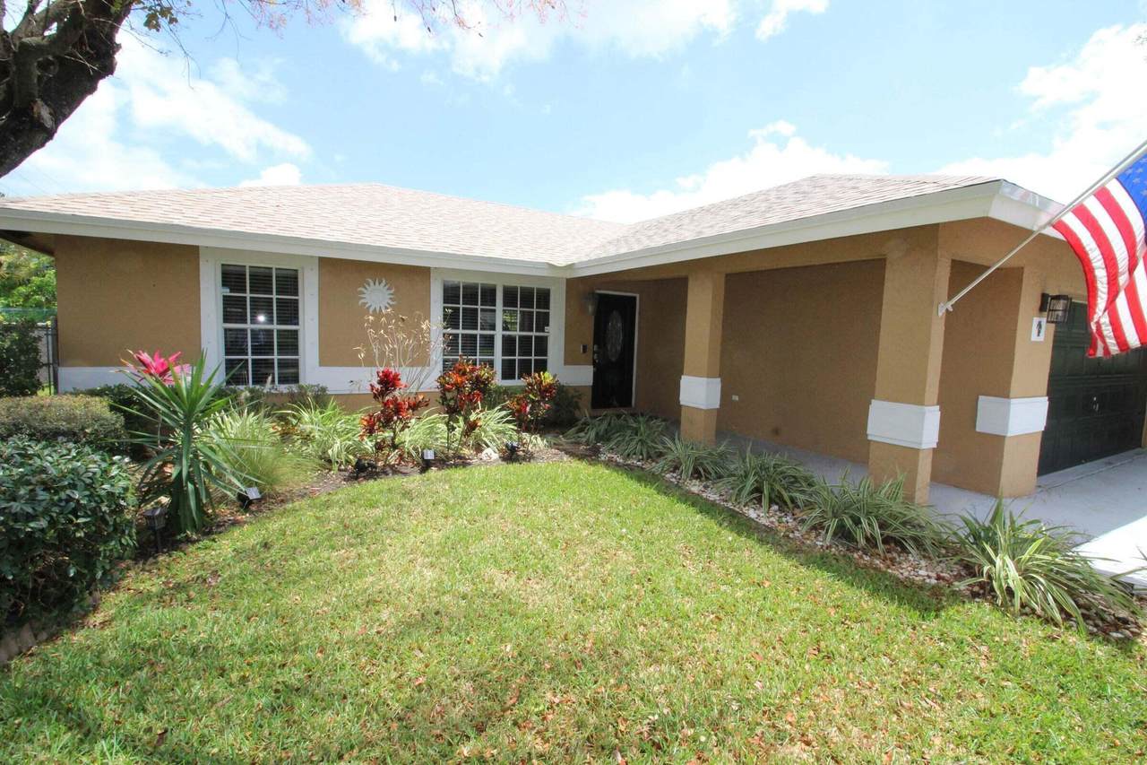 147 10th Avenue - Photo 1