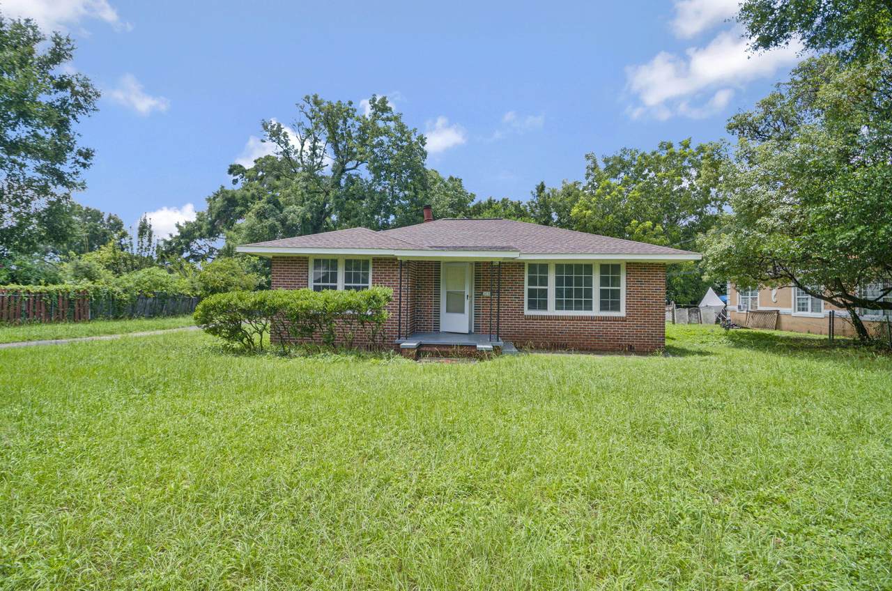 3031 Jackson Street - Photo 1