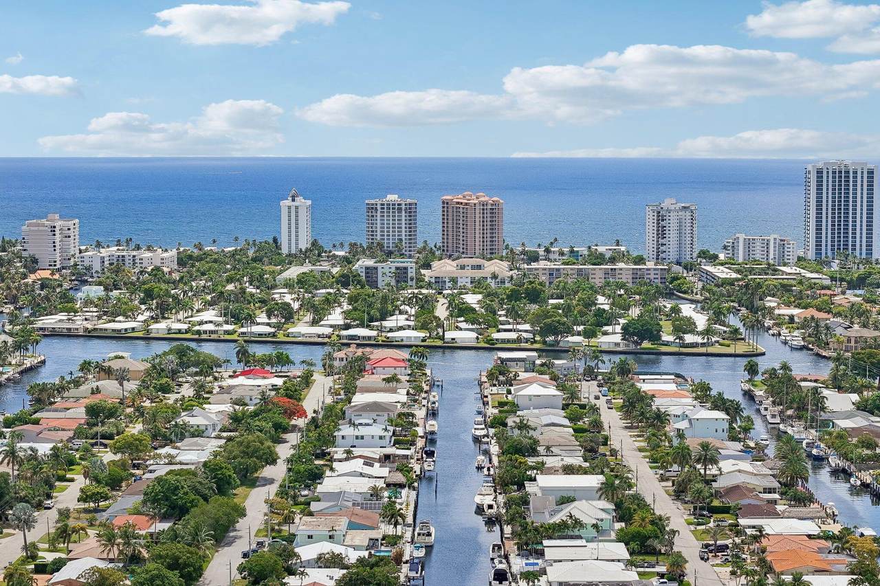 https://bt-photos.global.ssl.fastly.net/beaches/1280_boomver_2_B26056012-2.jpg