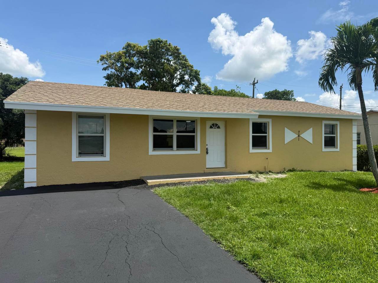 781 12TH Street - Photo 1
